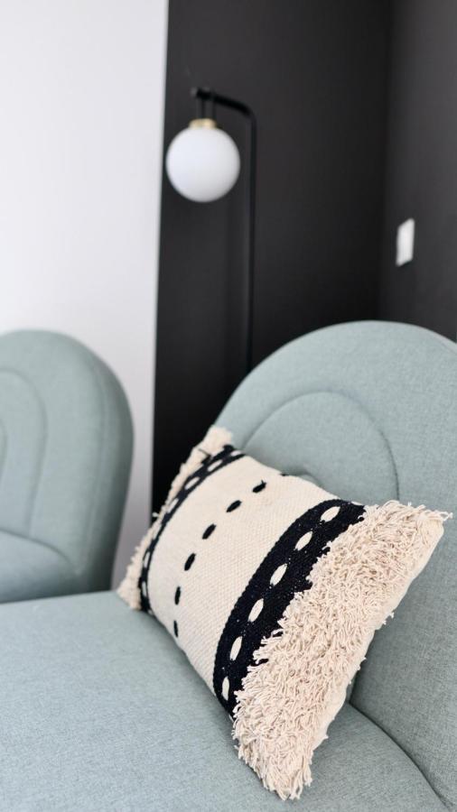 Appart- Hotel Love Room Yschool Troyes Dış mekan fotoğraf